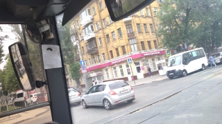 Из-за ДТП в центре Саратова прервано движение трамваев и троллейбусов