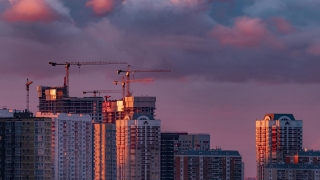 Арендное жилье в России подешевело на 15%