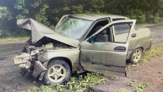В столкновении двух "Жигулей" на трассе пострадала женщина