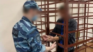 Вломившиеся в дом парни избили хозяина и изнасиловали его сожительницу