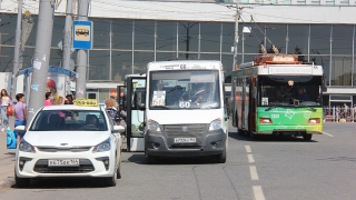 Транспортный хаос на Привокзальной площади возмущает саратовцев и гостей города