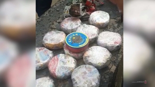 Волгоградские полицейские изъяли у саратовского водителя черную икру
