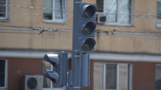 В центре Саратова на выходные отключили светофор