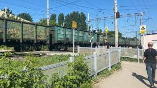 В Саратове электричка сбила женщину