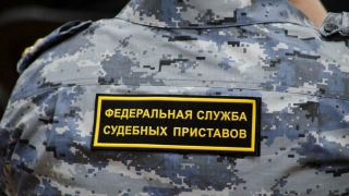 Злостного алиментщика отправили на общественные работы в администрацию