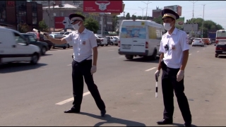 Видеосюжет. В Саратове сотрудники ДПС спасли истекающего кровью ребенка