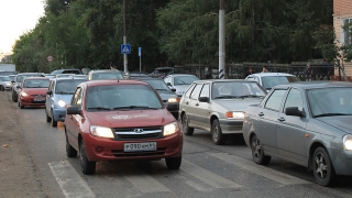 Саратовцы стали реже брать автокредиты и покупать новые машины