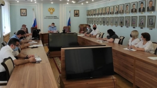 Ситуация на "Нефтемаше". Прокуроры внесли представление вице-губернатору