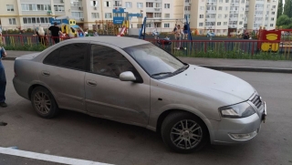 В ЖК "Царицынский" ребенок выбежал на дорогу и ударился о машину