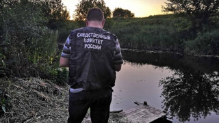 Родственники вытащили тело саратовца из Терсы