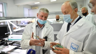 Валерий Радаев на саратовском заводе: "Хотя бы Sony соберите"