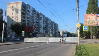 Жители Заводского района "застряли" из-за внезапного перекрытия проспекта