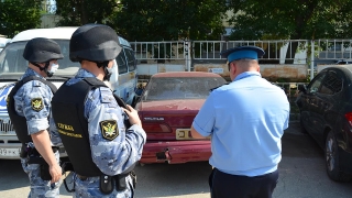 У жителя Заводского района за долг перед автостоянкой арестовали "Форд"