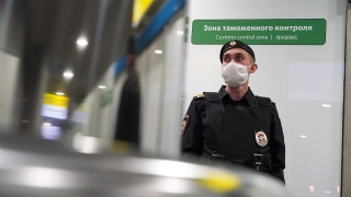 Приставы закрыли границы для 5 млн российских должников