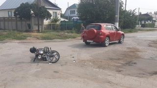 В Пугачеве подросток на мопеде угодил под колеса "Тойоты"