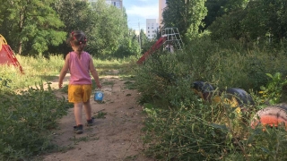 Жители Юбилейного о детской площадке: "Нам не смешно!"