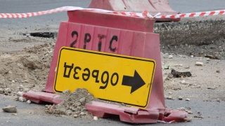 На Рахова до вечера перекрыли движение транспорта