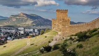 Мечтавшая об отдыхе в Крыму жительница Пугачева перевела мошеннику 91 тысячу рублей