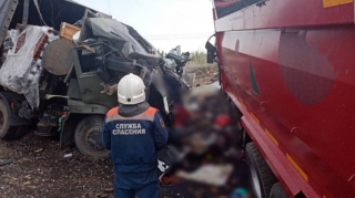 В автокатастрофе под Вольском погибла семья свердловской чиновницы