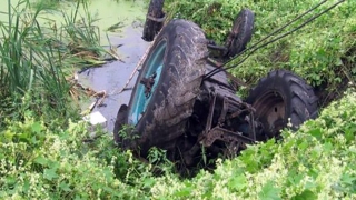 Под Вольском при падении трактора в реку погиб мужчина