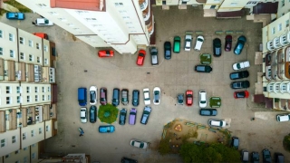 В России усилился дефицит парковок в новостройках