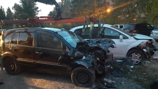 Водитель "Форда" протаранил припаркованные авто на Кавказской