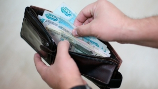 Саратовец нашел кошелек на АЗС и купил продукты. Возбуждено дело