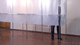 Выборы. На УИК обнаружили вскрытый сейф-пакет с бюллетенями