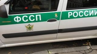 Отец вспомнил про алименты дочери только после ареста иномарки