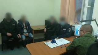 "Разбил о голову банку, бутылку и кружку". Застолье обернулось смертью