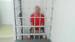 Саратовец выпивал с подругой в парке и обматерил полицейского. Приговор