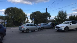 В столкновении с "Грантой" пострадала пассажирка "Шевроле"