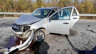 В тройном ДТП на трассе пострадали два водителя