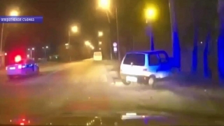 Полицейские гнались за "Окой" с пьяным водителем без прав