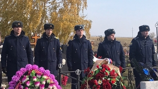 Крушение самолета в Татарстане. Погибшего пилота похоронили в Балашове