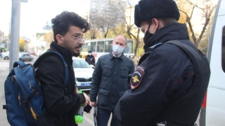 Полицейские поймали в саратовской маршрутке "безмасочника" из Ирана