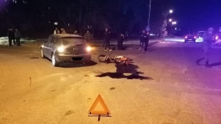После встречи с "Маздой" госпитализирован школьник на питбайке