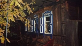 На ночном пожаре в Энгельсе погибли мать и сын