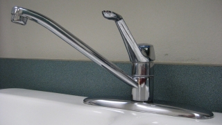 В трех районах Саратова до полуночи отключили воду