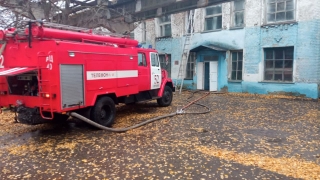 В Петровске из-за неисправной электропроводки загорелся завод
