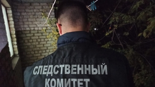 Сосед наступил ногой на шею: подробности убийства женщины на балконе
