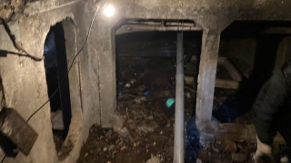 Из-за ночного пожара в пятиэтажке потребовалась эвакуация трех десятков жильцов