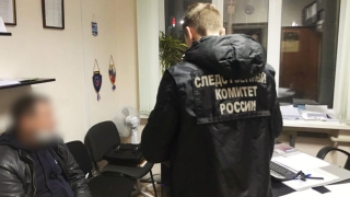 В Саратове сотрудник РЭО ГИБДД задержан за взятку от замдиректора автошколы