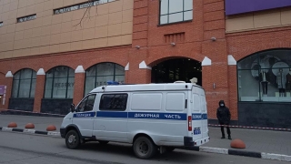 Эвакуация-3: из саратовских ТЦ вновь выводят посетителей и персонал