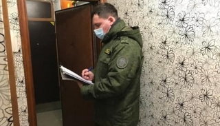 В квартире на Азина обнаружен труп мужчины с раной в груди