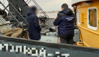 Капитана судна заподозрили в хищении двух тонн топлива