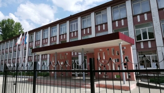 Школа в центре Саратова оказалась на "удаленке" из-за прорванной трубы