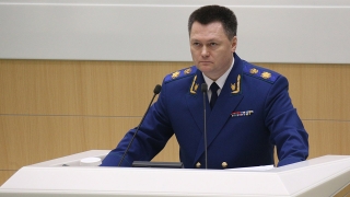 Мать больной лейкозом девочки просит у Игоря Краснова защиты от преследования