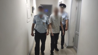 Сын отсидит восемь лет за избиение до смерти бывшего сожителя матери