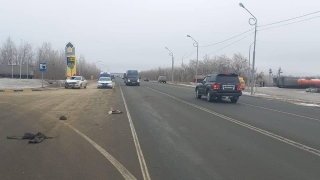 За день на саратовских дорогах два пешехода погибли, еще двое в больнице